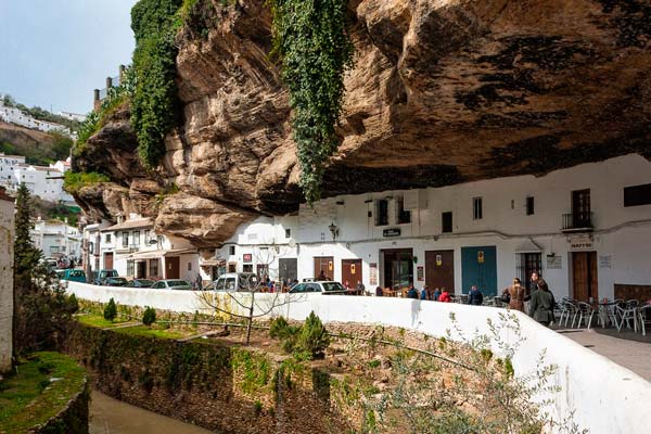 Setenil de las Bodegas