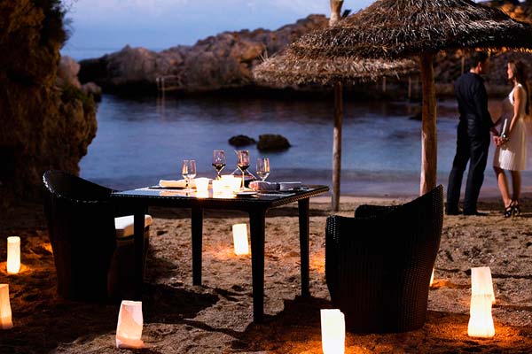 Imagen de una cena romántica en Mallorca