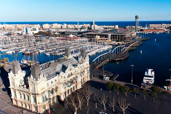 Port Vell de Barcelona, ideal para un paseo romántico