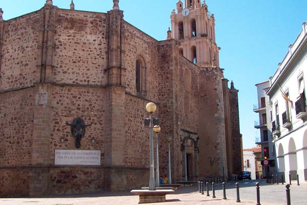La Iglesia de Almendralejo es uno de sus edificios más representativos