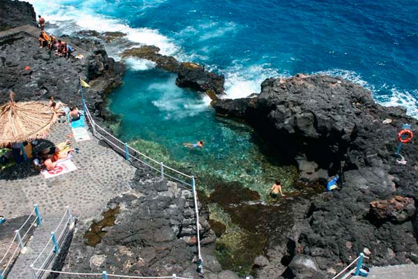 Piscinas naturales de Charco Azul