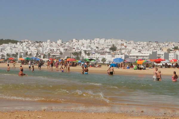 Playa cerca de los hoteles con jacuzzi de Conil de la Frontera