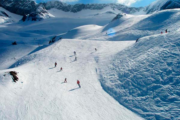 una de las diferentes pistas que ofrece Panticosa para esquiar