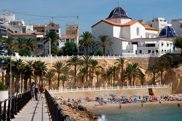 Una de las playas de Benidorm al final del paseo marítimo