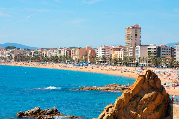 La costa de Lloret de Mar es de las preferidas por las parejas con más ánimos de salir por la noche