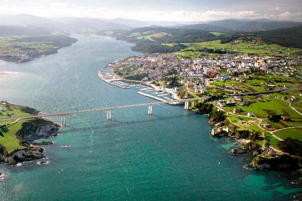 Vistas de la ria que atraviesa Ribadeo