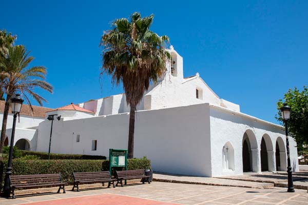 Iglesia de Sant Carles de Peralta