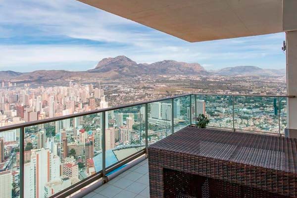 Vistas desde uno de los elevados edificios de Benidorm